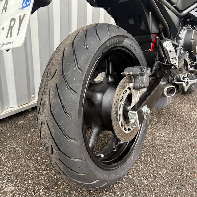 3569 YAMAHA 600 XJ6 2012 (1)