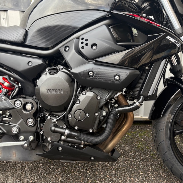 3569 YAMAHA 600 XJ6 2012 (10)